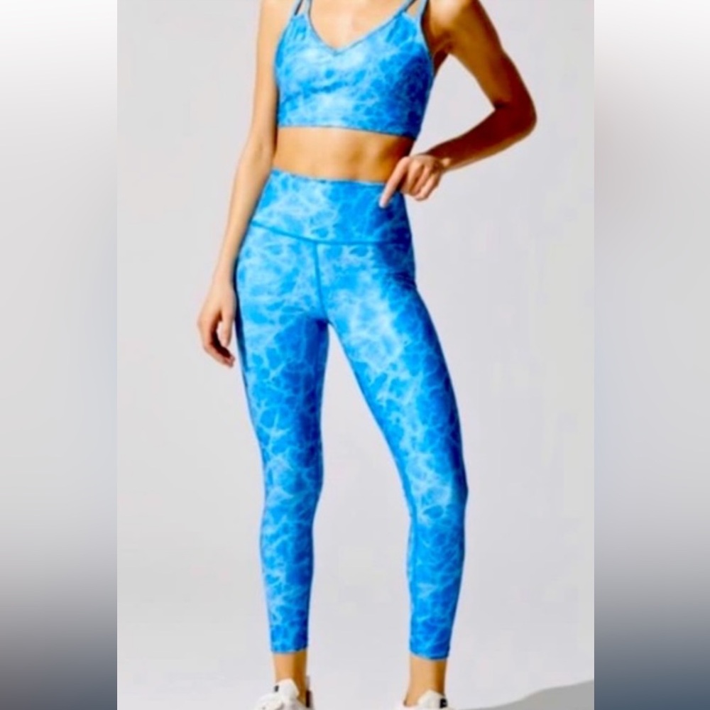 Carbon38 Clearwater Blur Activewear Set